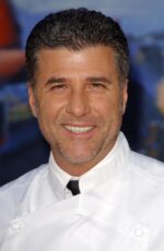 Celebrity chef Michael Chiarello, age 61, dies from an allergic
